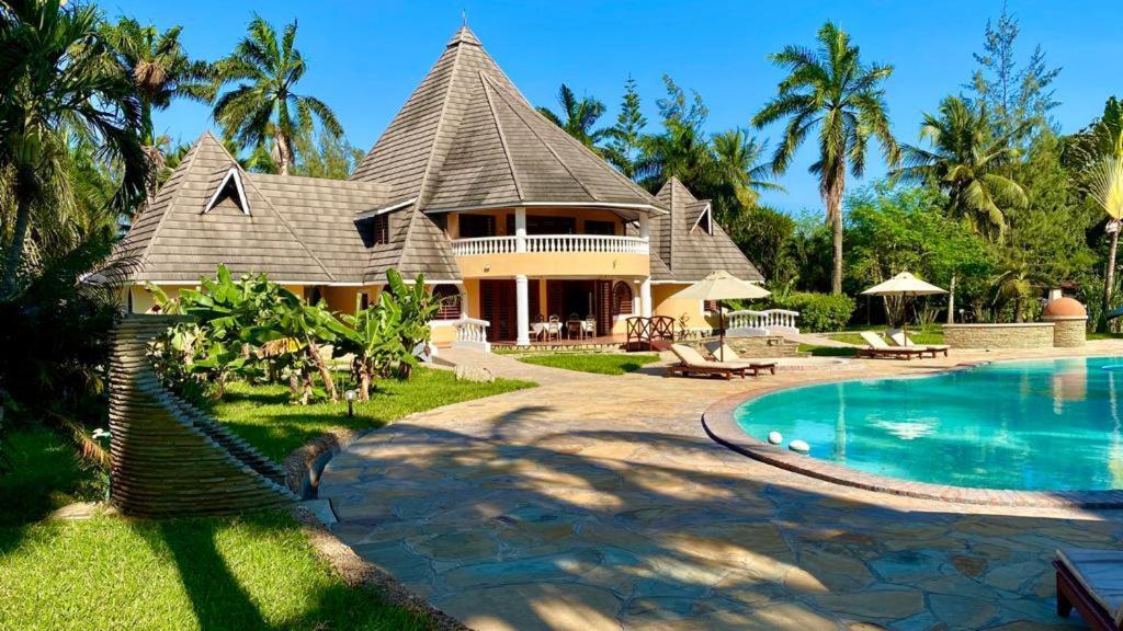 Sunset Villa Boutique Resort Diani Beach Esterno foto