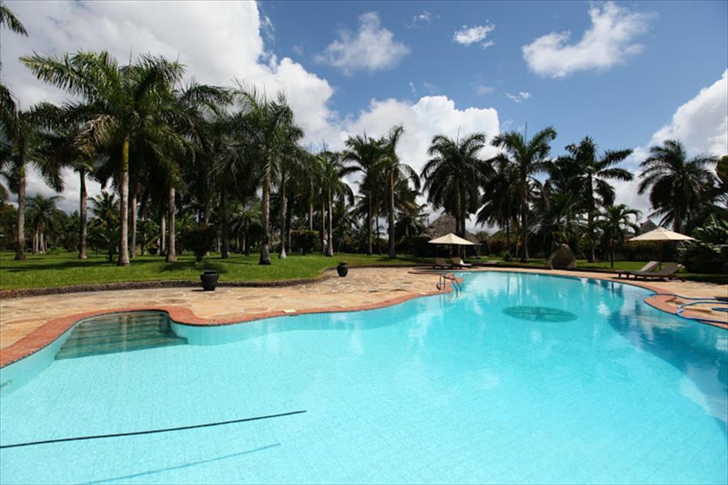 Sunset Villa Boutique Resort Diani Beach Esterno foto