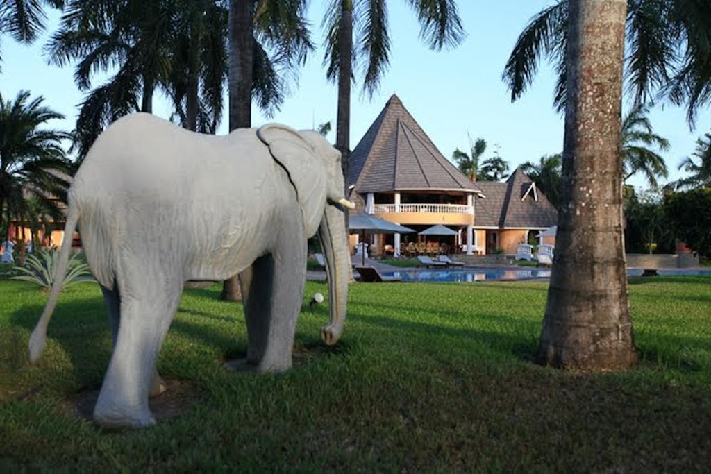 Sunset Villa Boutique Resort Diani Beach Esterno foto