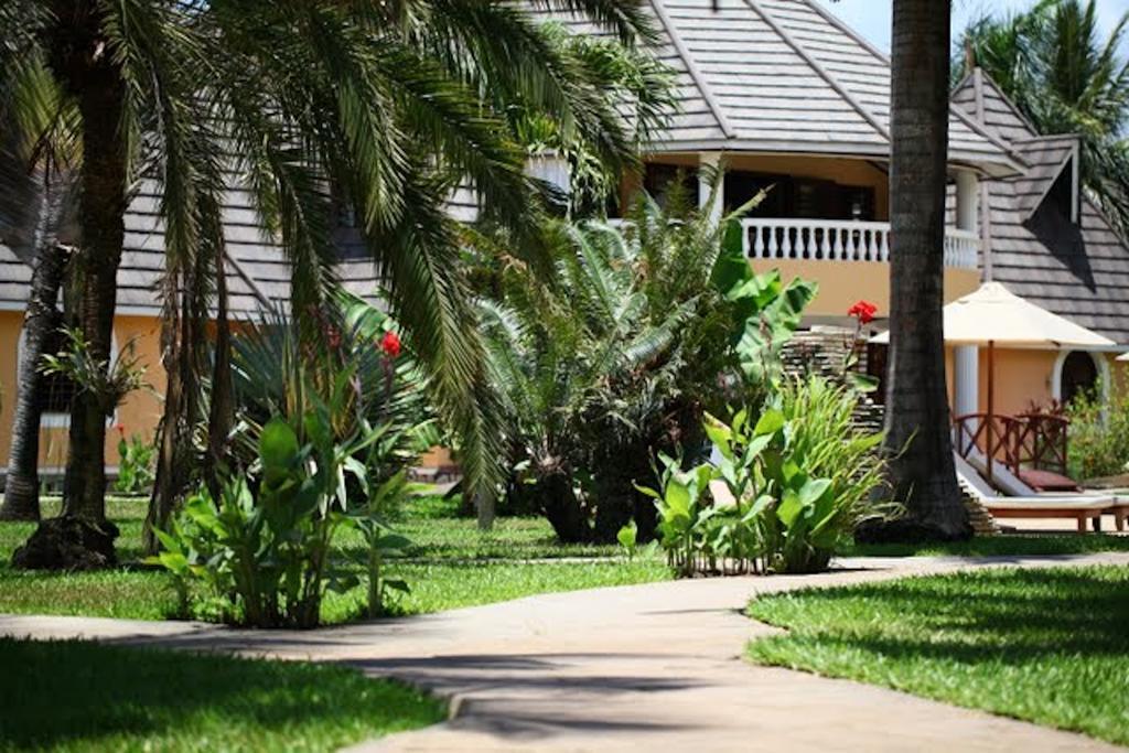 Sunset Villa Boutique Resort Diani Beach Esterno foto